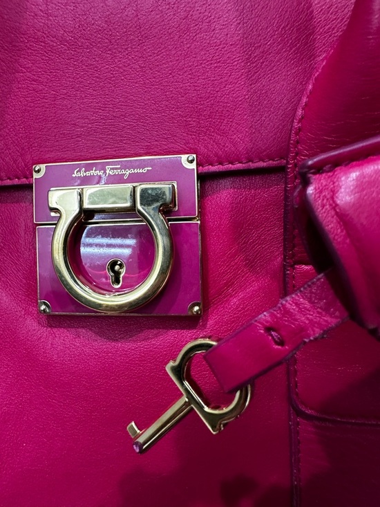 Salvatore Ferragamo Gancini Lock Satchel – Fuchsia Leather with COA - Picture 4 of 13